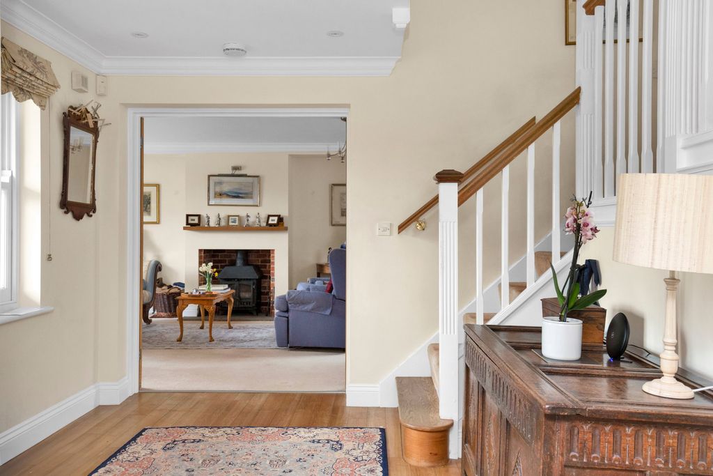 Property photo 3 of 33