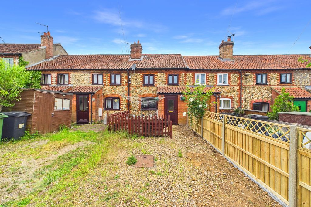 Property photo 2 of 14
