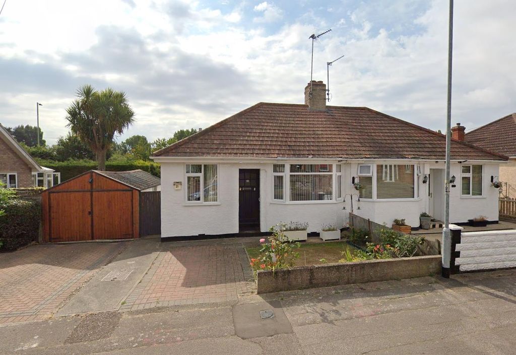Property photo 1 of 10 Front
