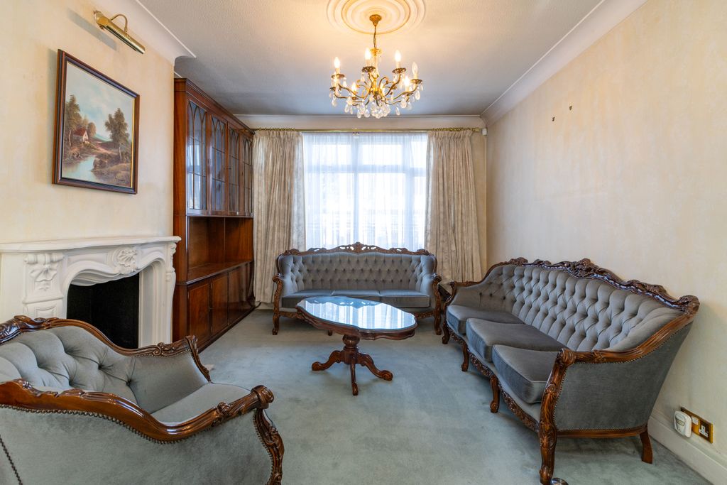 Property photo 3 of 25 Photo #3