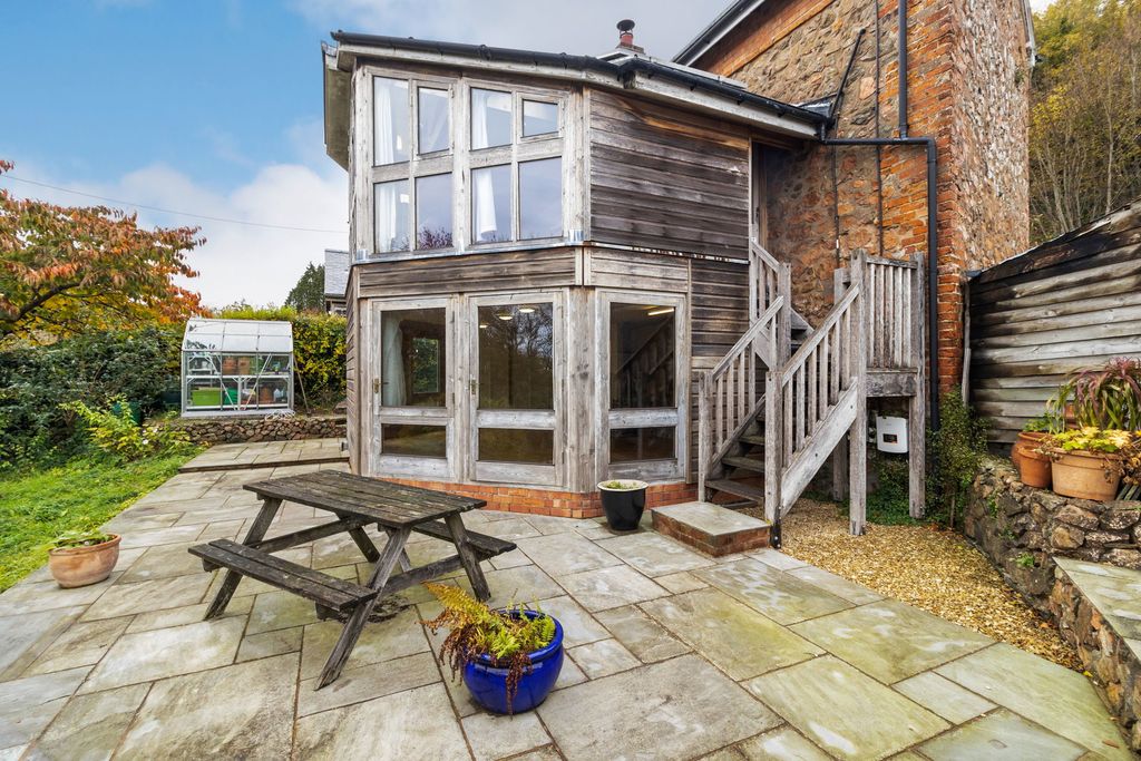 Property photo 3 of 17