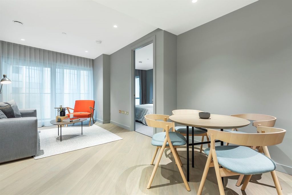 Property photo 1 of 14 (Main)