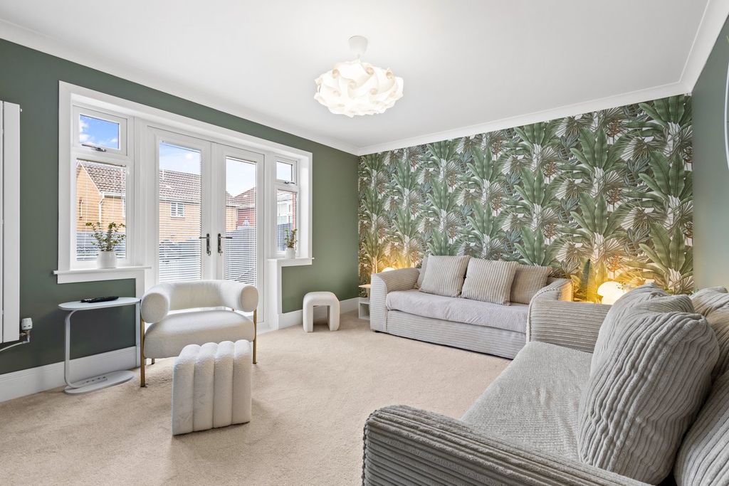 Property photo 2 of 26