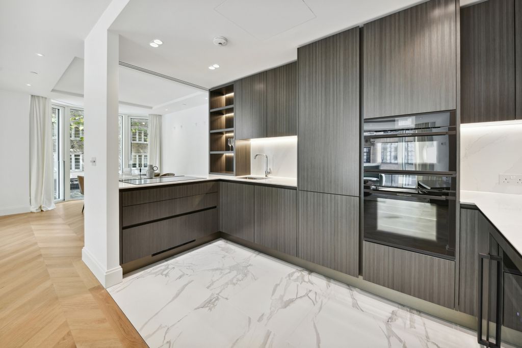 Property photo 2 of 15 Jll