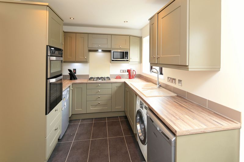 Property photo 2 of 4 Photo 4