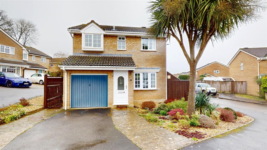 Property photo 1 of 16 Front