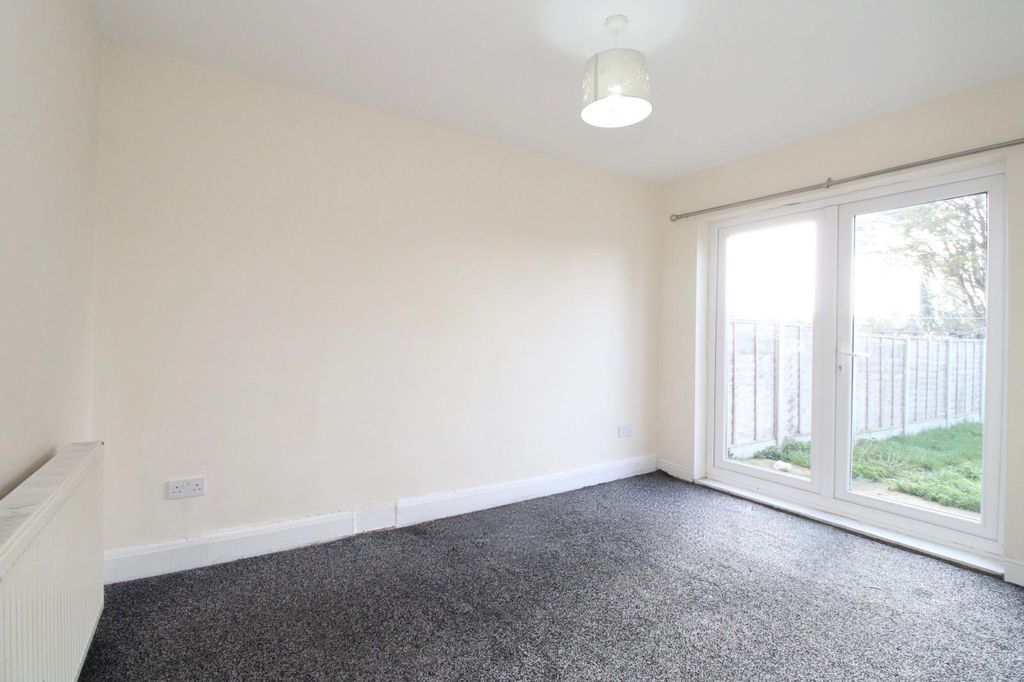 Property photo 3 of 8 Whatsapp Image 2026-02-27 At 11.38.59 (2)