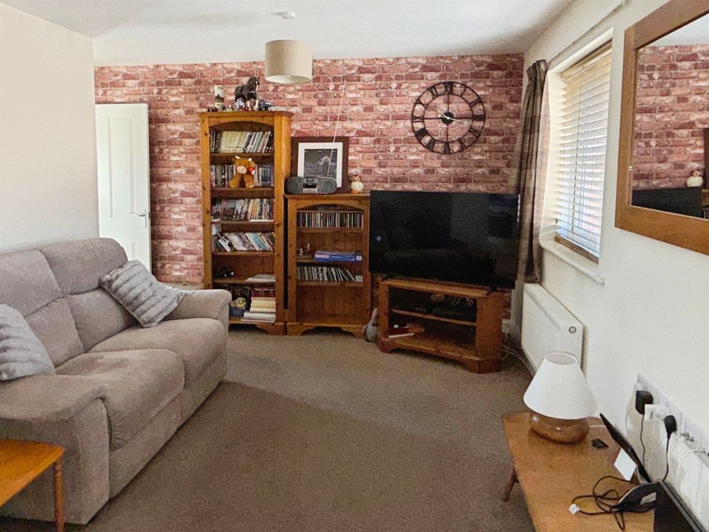 Property photo 2 of 6