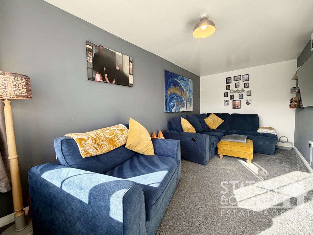 Property photo 3 of 22