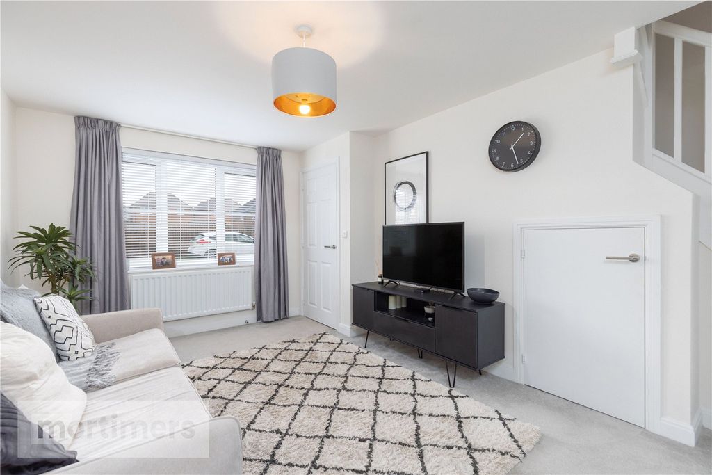 Property photo 3 of 20 Living Room