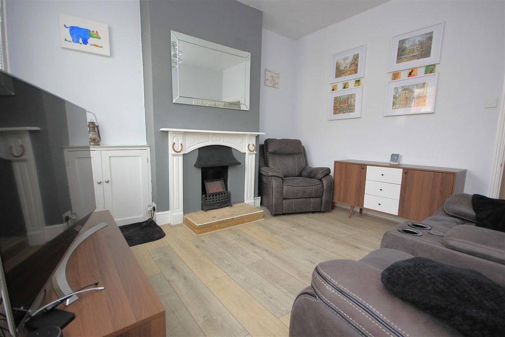 Property photo 3 of 13 Img_1016.Jpg
