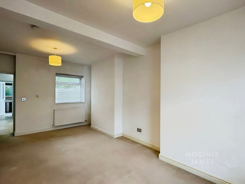 Property photo 3 of 11 Pbox-Img.Jpeg