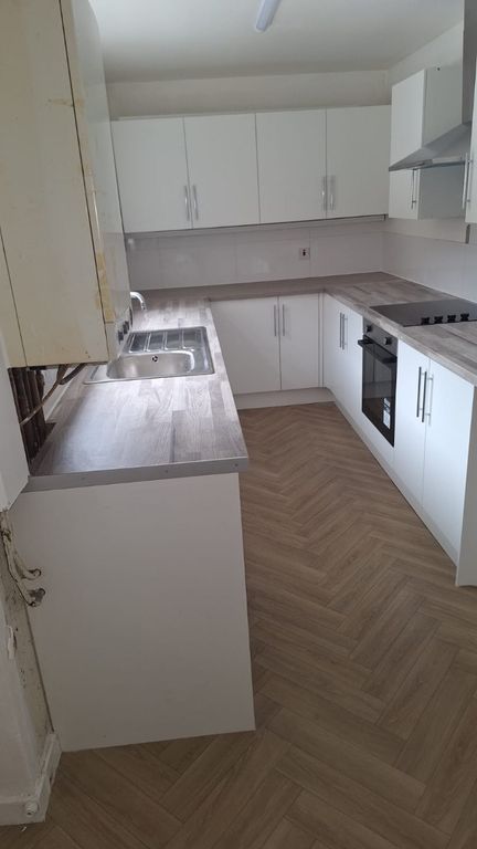 Property photo 3 of 27