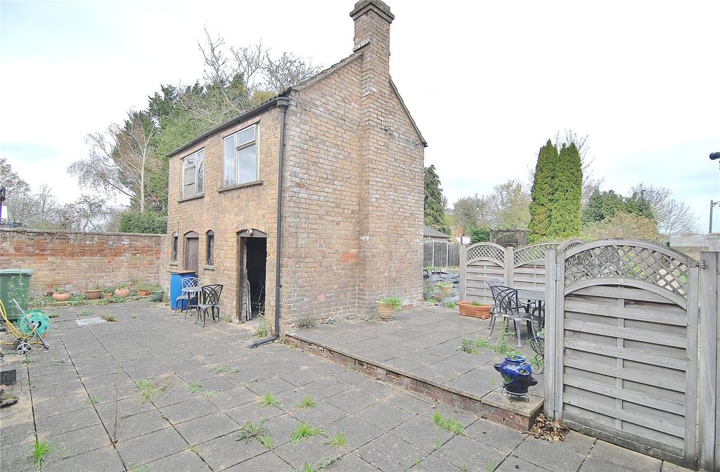 Property photo 2 of 17 Picture No. 23