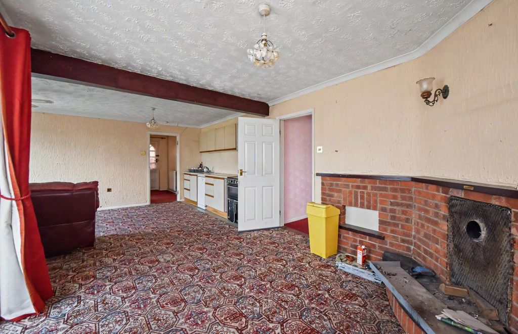 Property photo 2 of 13