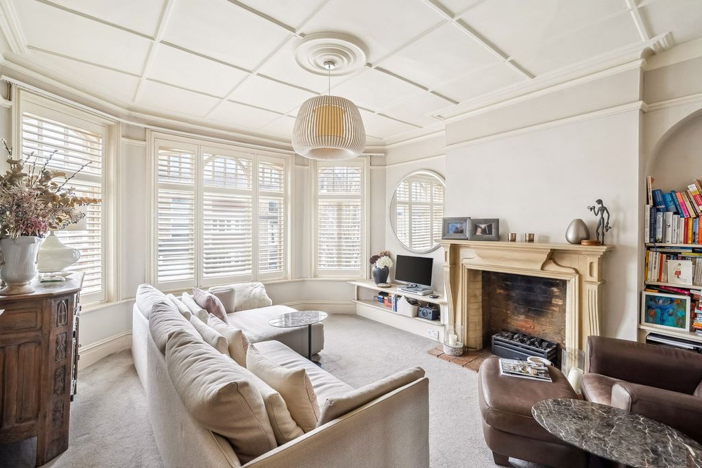 Property photo 1 of 24