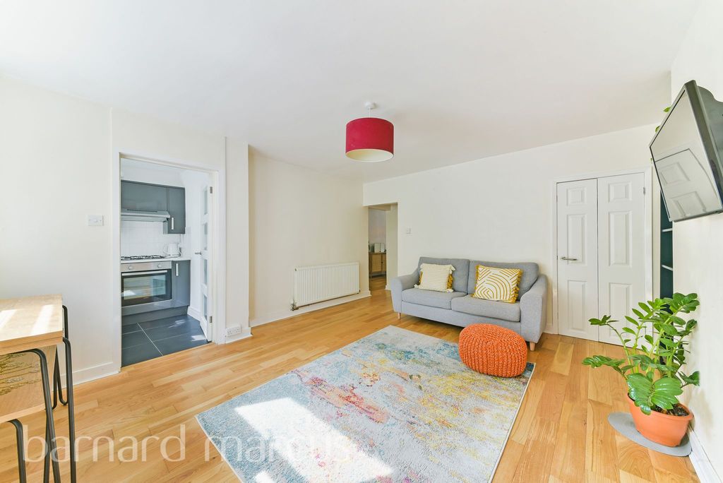 Property photo 2 of 12 Image