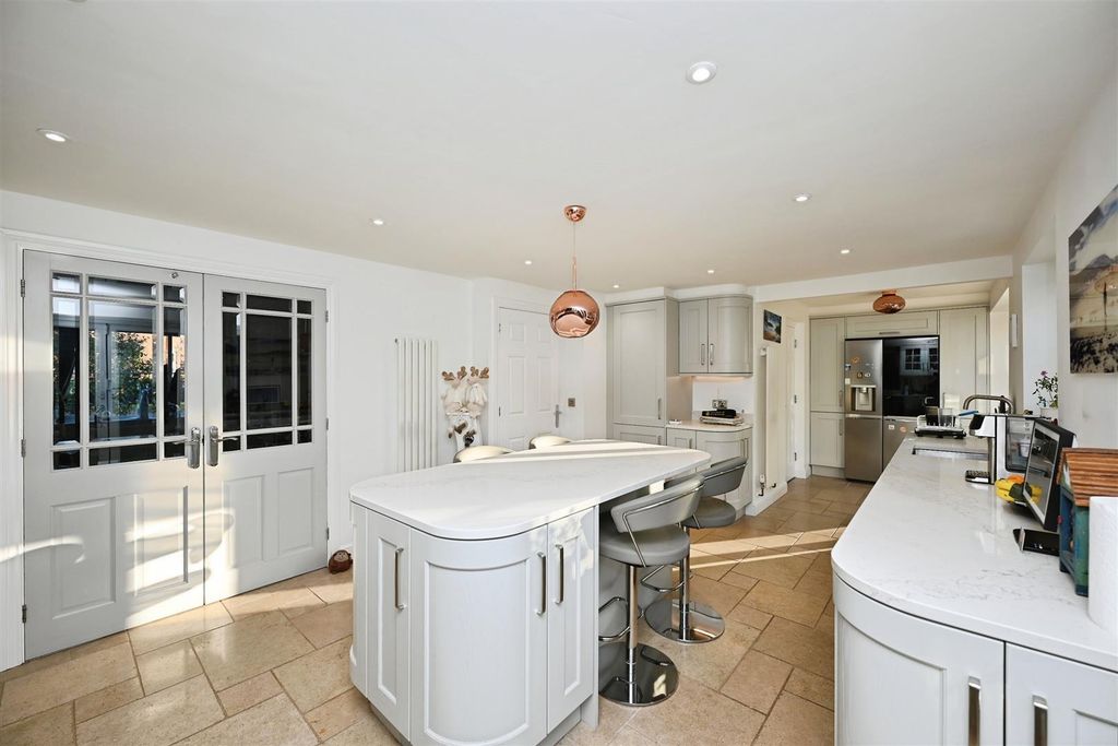 Property photo 2 of 37 Kitchen