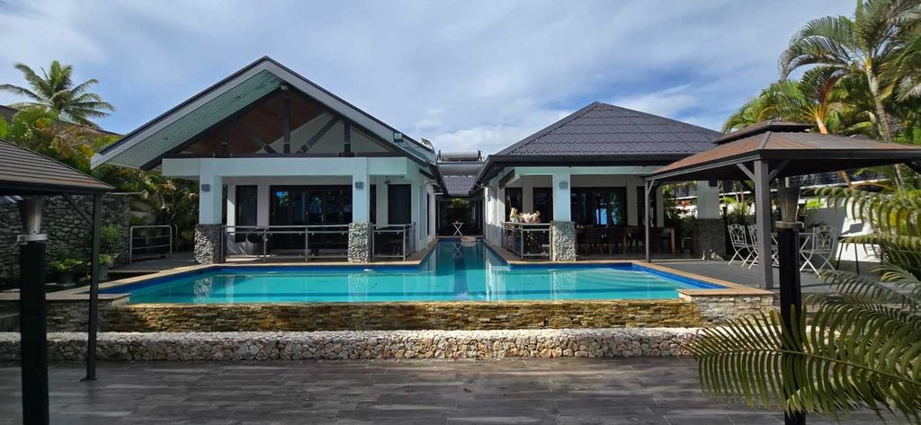 Property photo 1 of 35