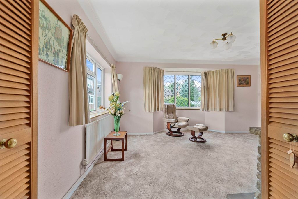 Property photo 3 of 14