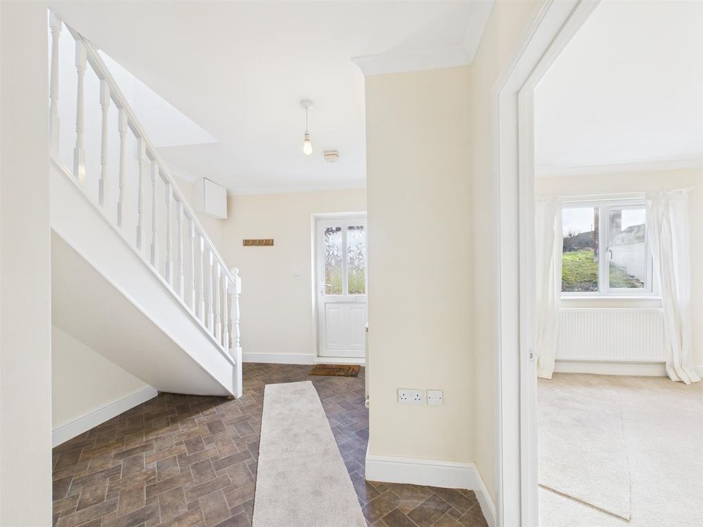 Property photo 3 of 21 Cam04045G0-Pr0060-Still001.Jpg