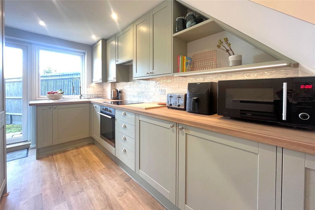 Property photo 3 of 14 Picture No. 15