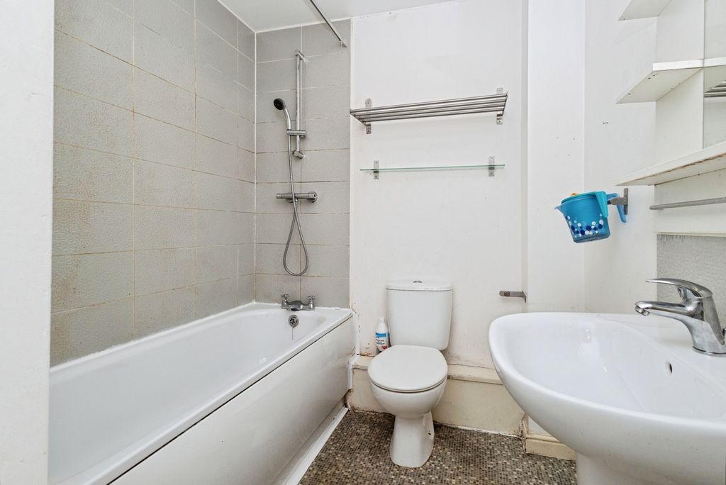 Property photo 3 of 20 Pbox-Img.Jpg