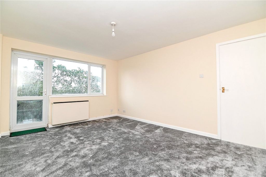 Property photo 2 of 16 Picture No. 05