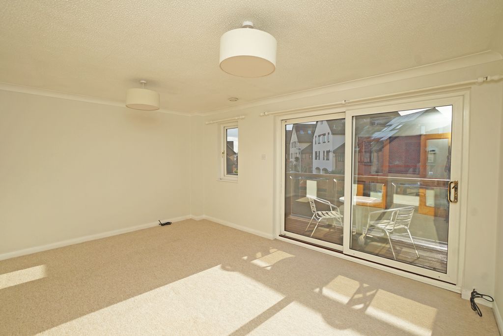 Property photo 2 of 27 Dsc00412