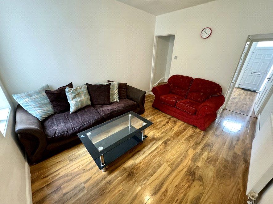 Property photo 3 of 8 Picture No. 04