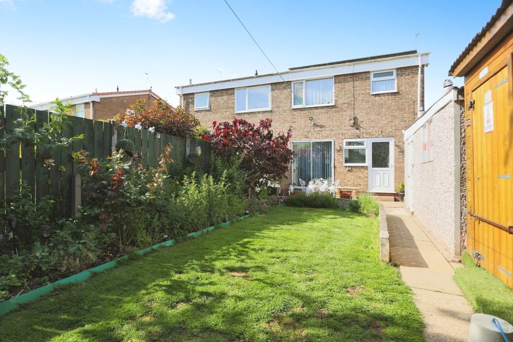 Property photo 2 of 16 4239198