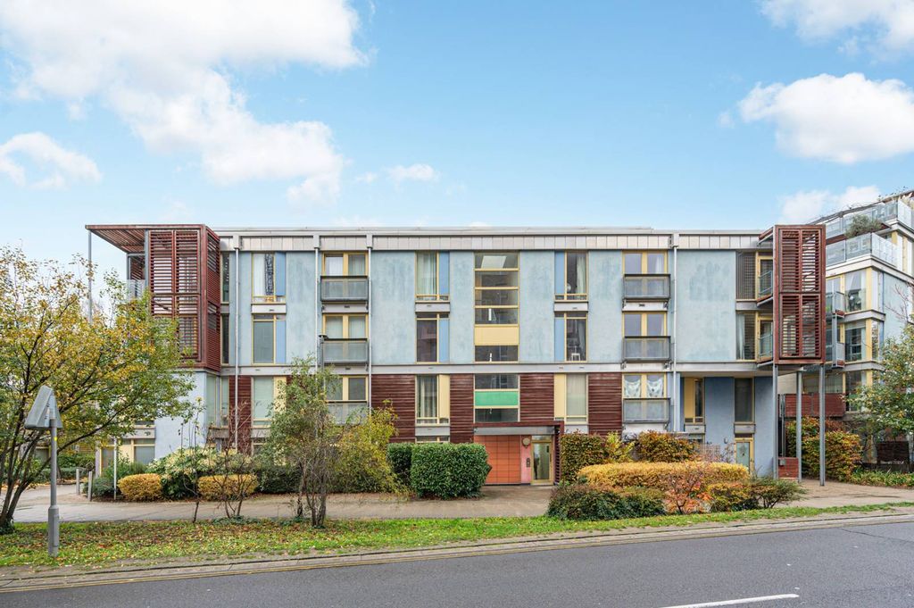 Property photo 3 of 18