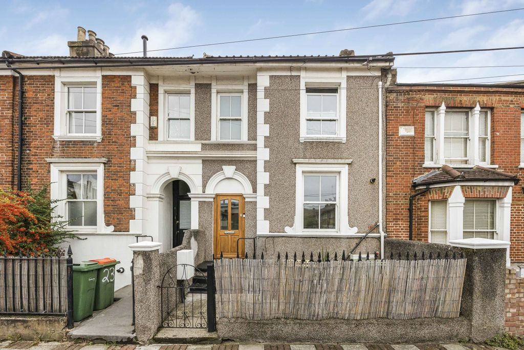 Property photo 1 of 24 21 Windmill Lane -024