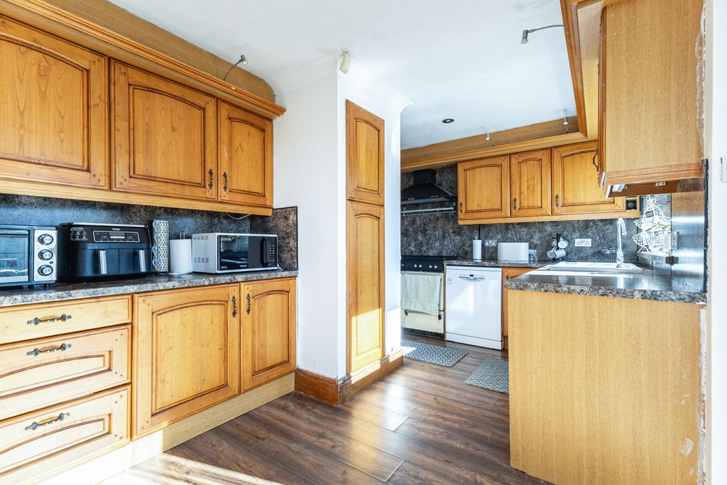 Property photo 2 of 13 Kitchen