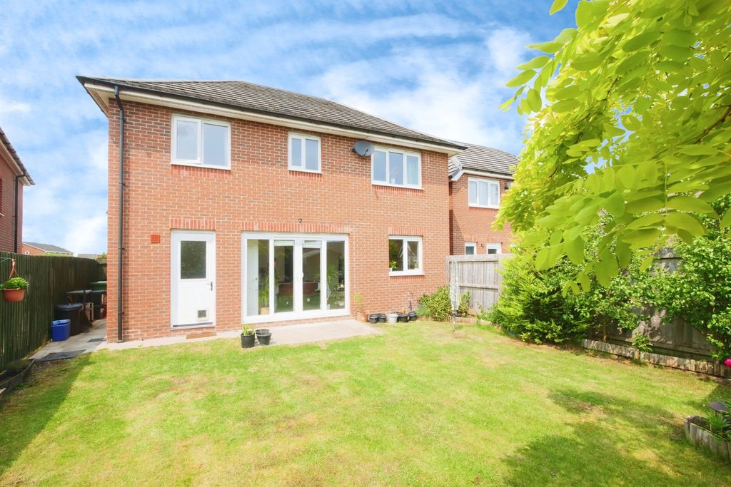 Property photo 2 of 18