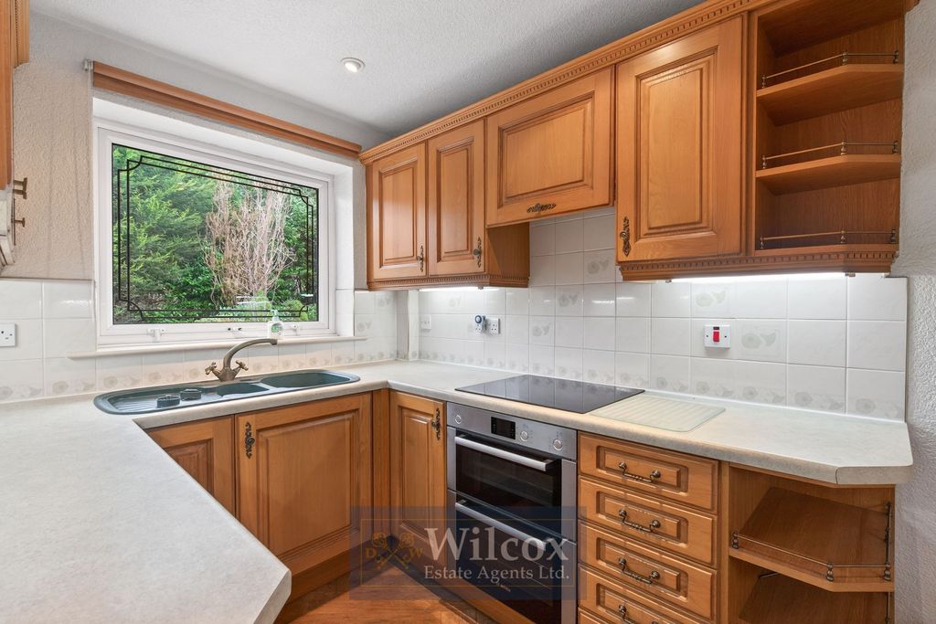 Property photo 3 of 23