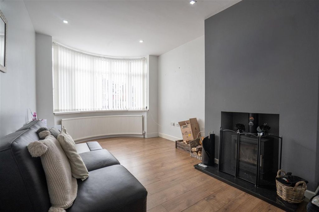 Property photo 3 of 26