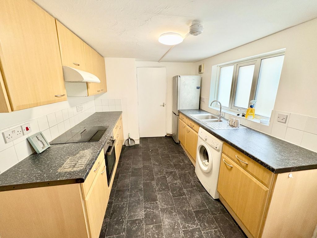 Property photo 2 of 7 Picture 2