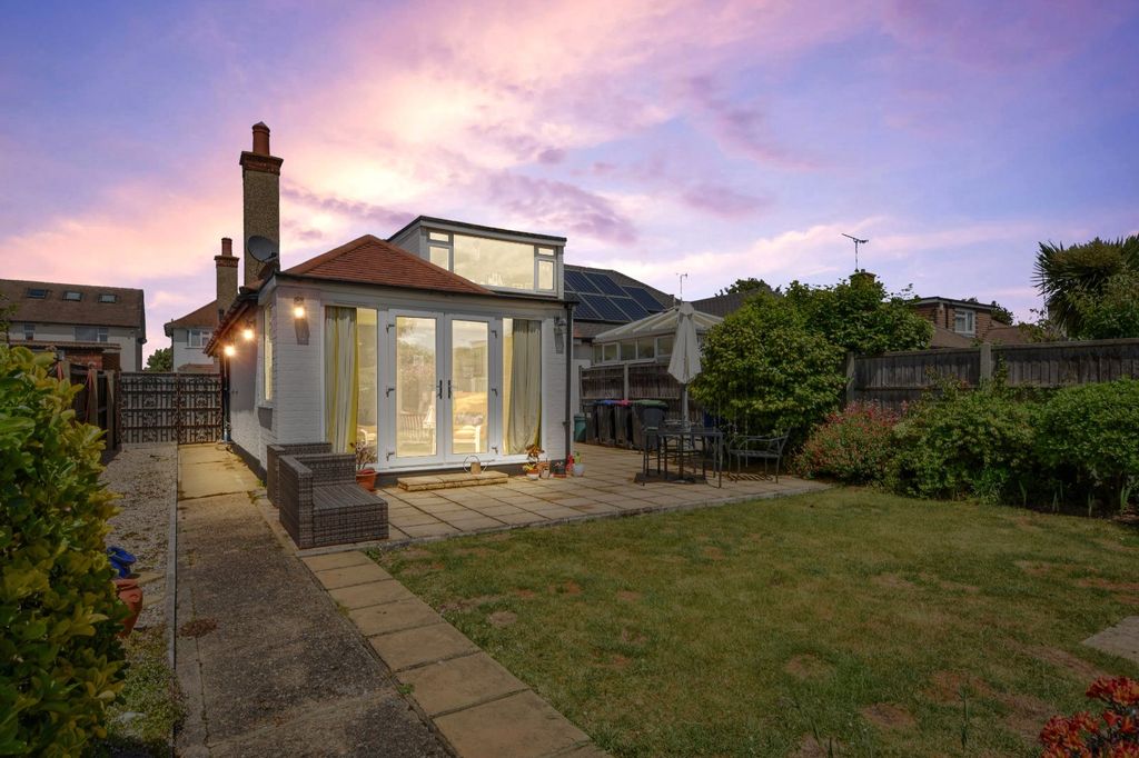 Property photo 2 of 41 Picture No. 03