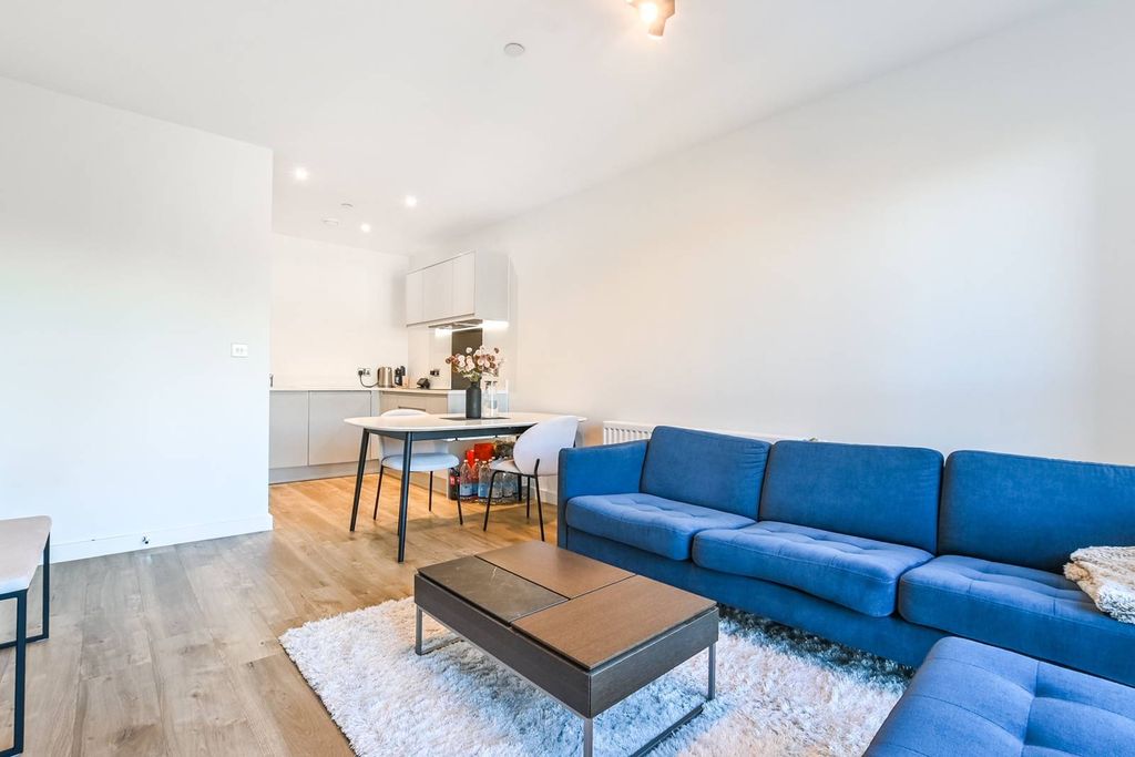 Property photo 2 of 12