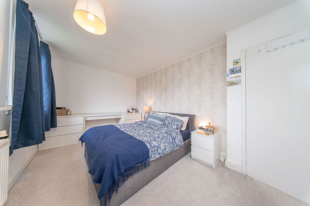 Property photo 3 of 23 Bedroom 1