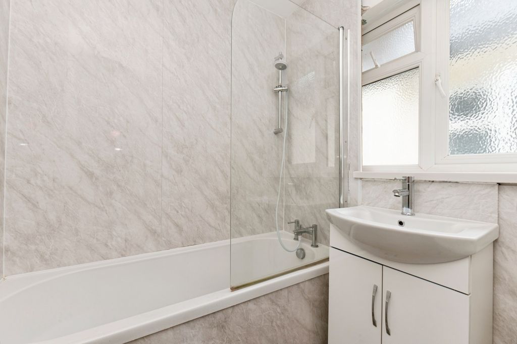Property photo 2 of 13 Photo