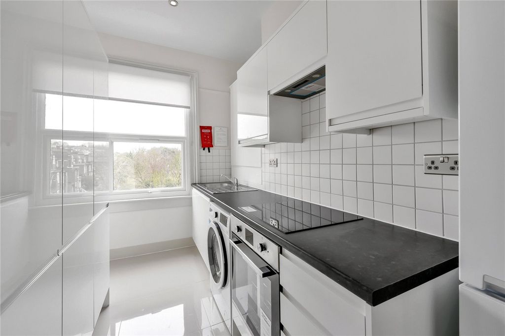 Property photo 2 of 8 Picture No. 06