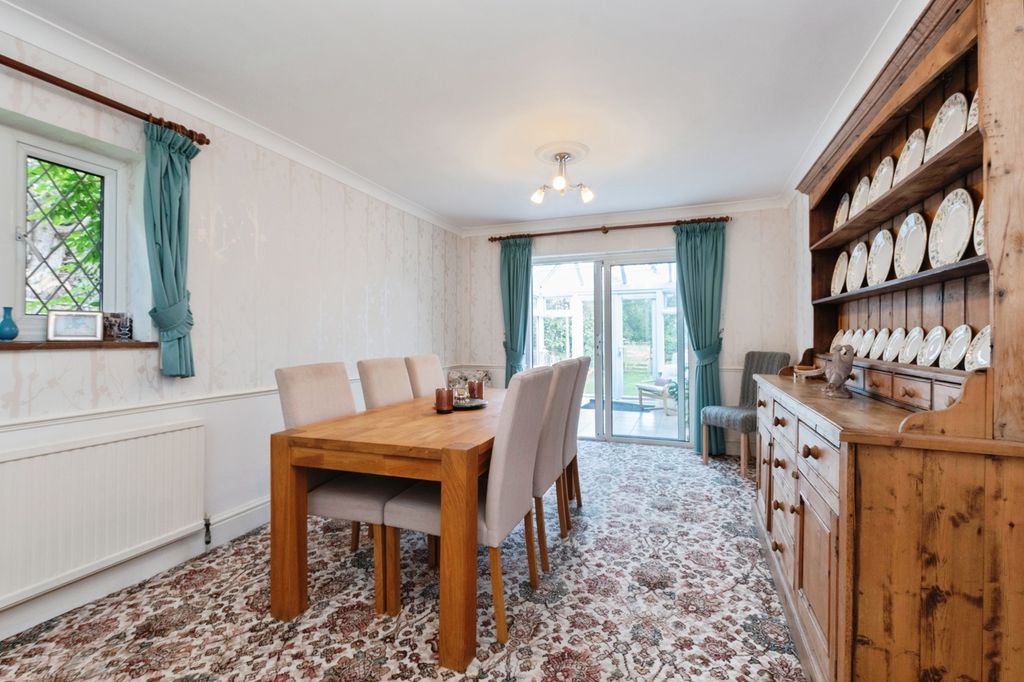 Property photo 3 of 17 Pbox-Img.Jpg