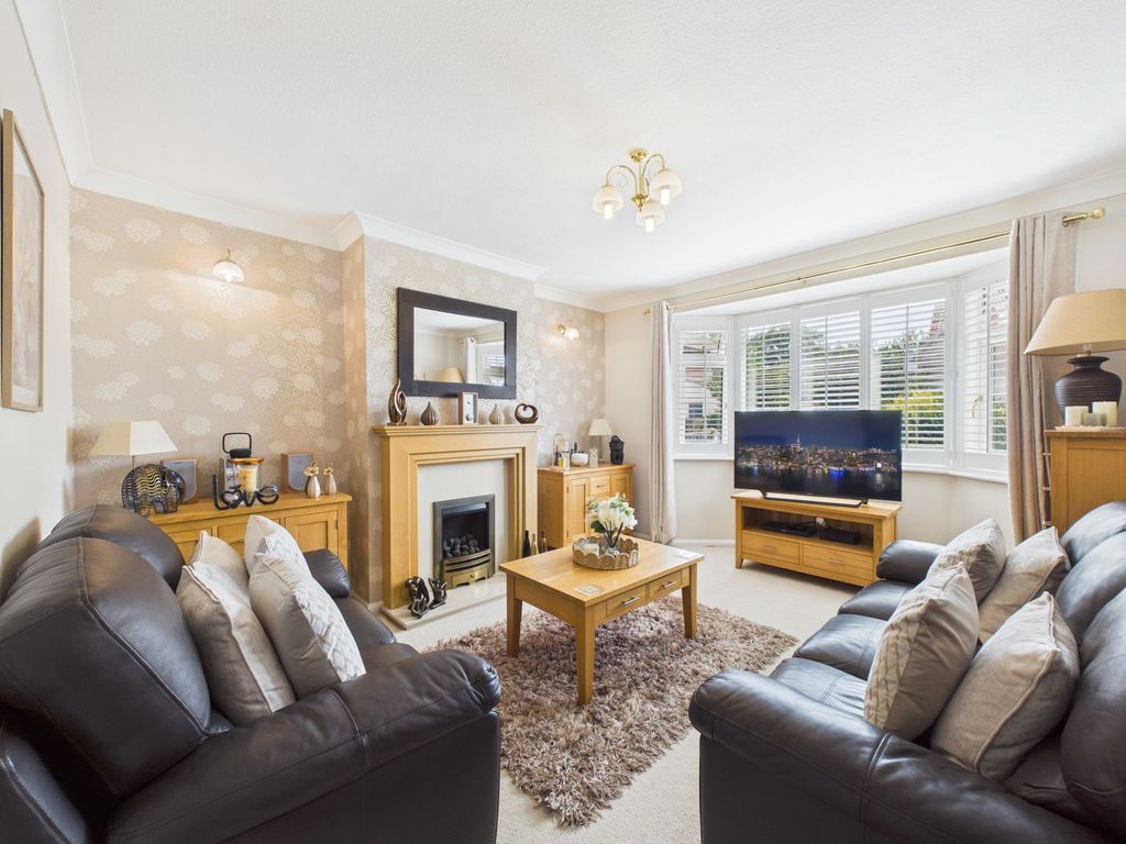 Property photo 2 of 30 Sitting Room