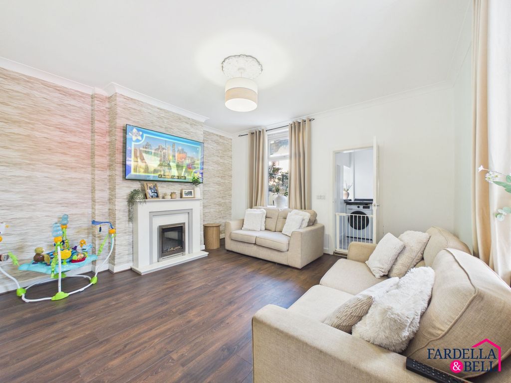Property photo 2 of 11