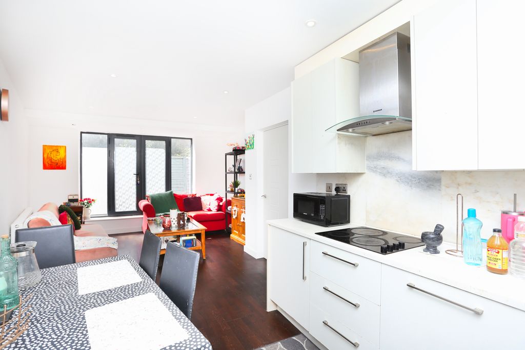 Property photo 2 of 18 Img_7061