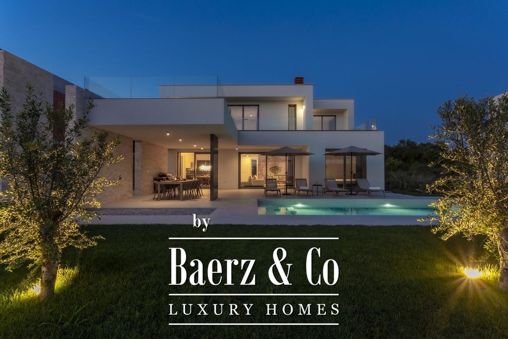 Property photo 1 of 30