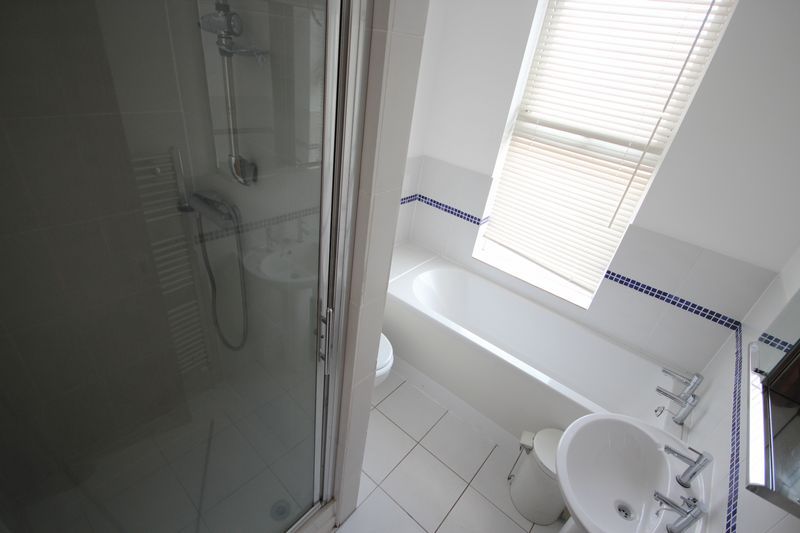 Property photo 3 of 10 33Woodsideavenue2013(4).Jpg