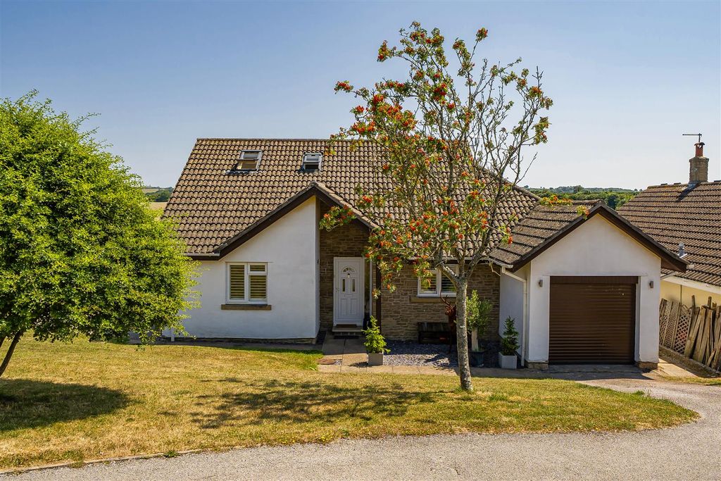 Property photo 2 of 23 1485943-37-6A50Fcf0Acc01.Jpg